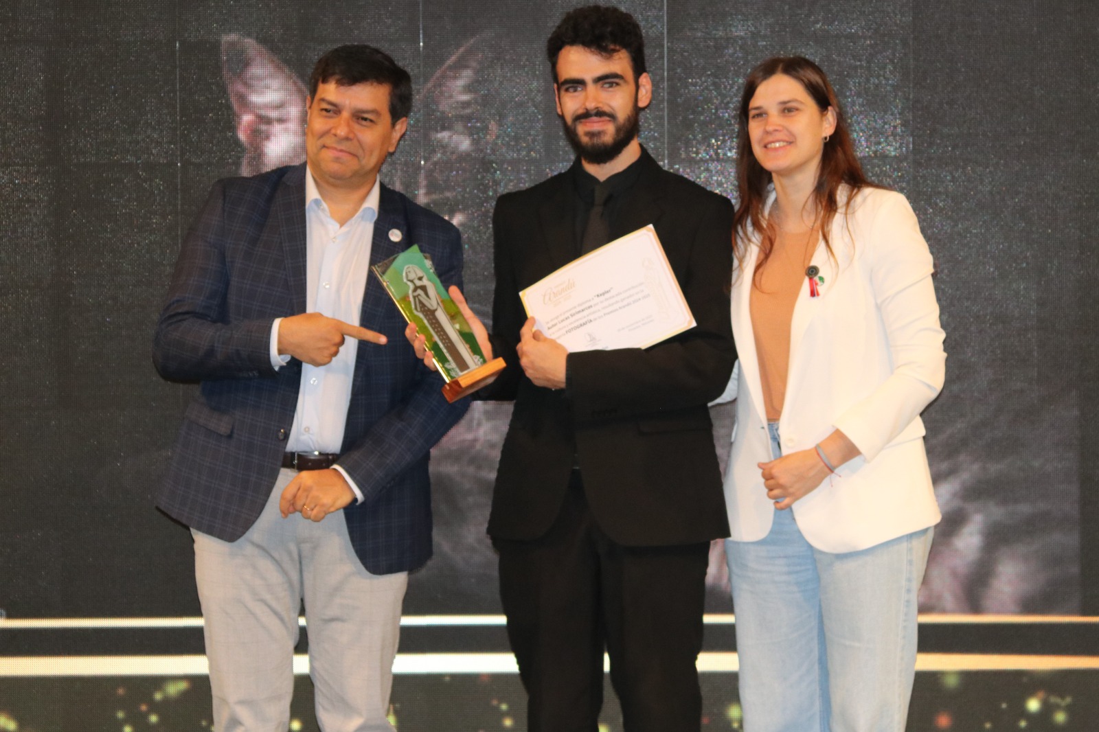 Se entregaron los Premios Arandú, con un sentido homenaje a Ramón Ayala 9 Se entregaron los Premios Arandú, con un sentido homenaje a Ramón Ayala imagen-8