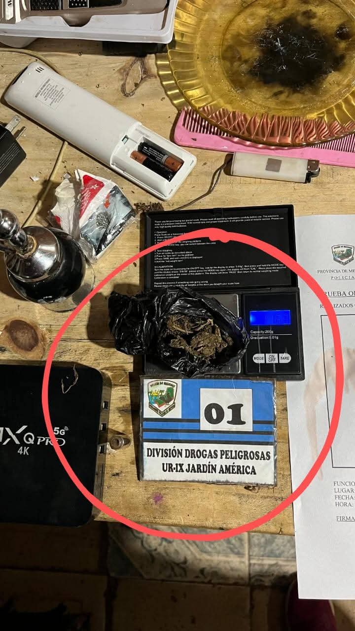 Jardín América: la Policía detuvo a varias personas y recuperó varios elementos 5 Jardín América: la Policía detuvo a varias personas y recuperó varios elementos imagen-4