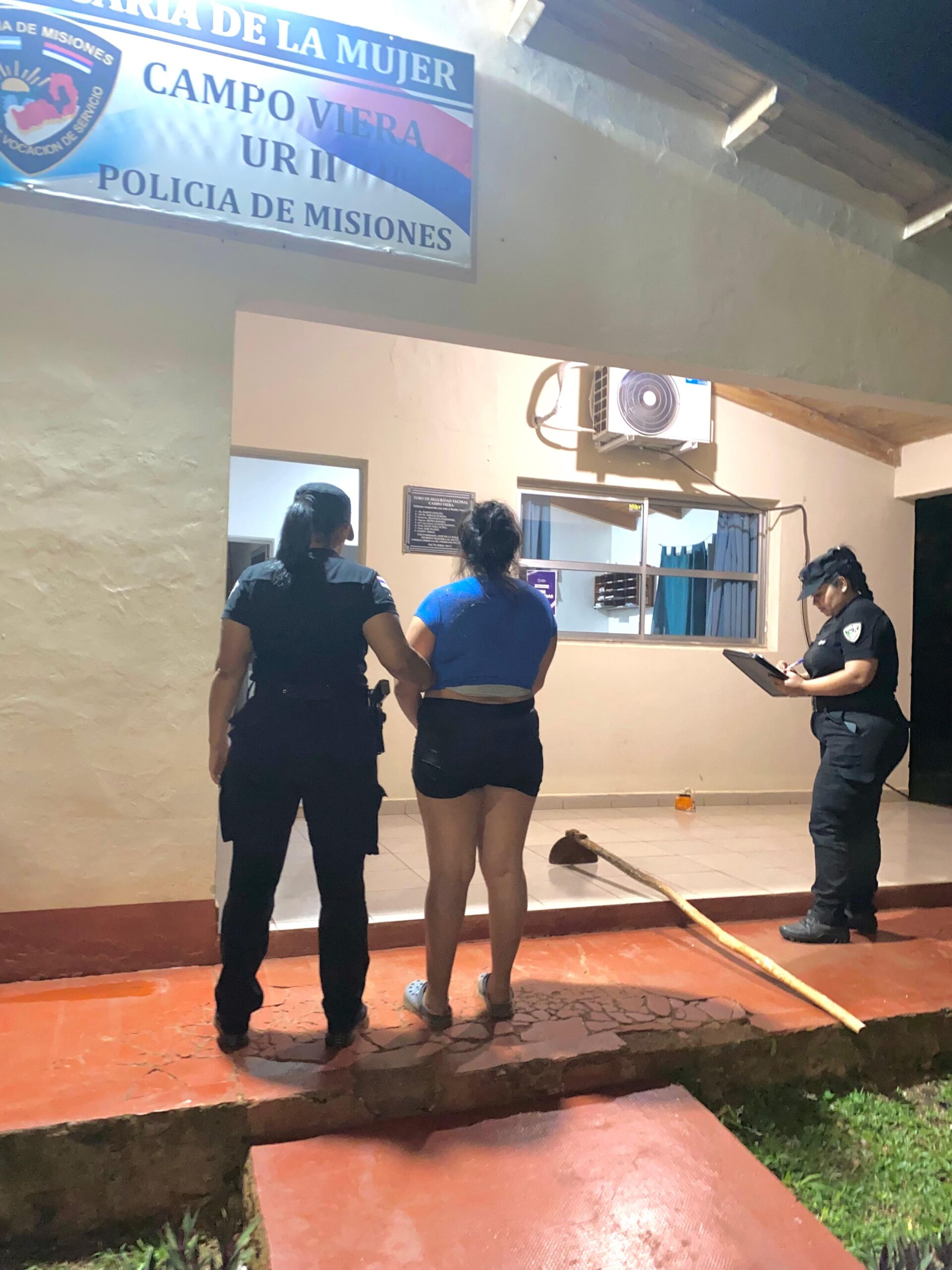 Atacó a azadazos a su esposo y la Policía tuvo que intervenir para evitar lesiones 3 Atacó a azadazos a su esposo y la Policía tuvo que intervenir para evitar lesiones imagen-2