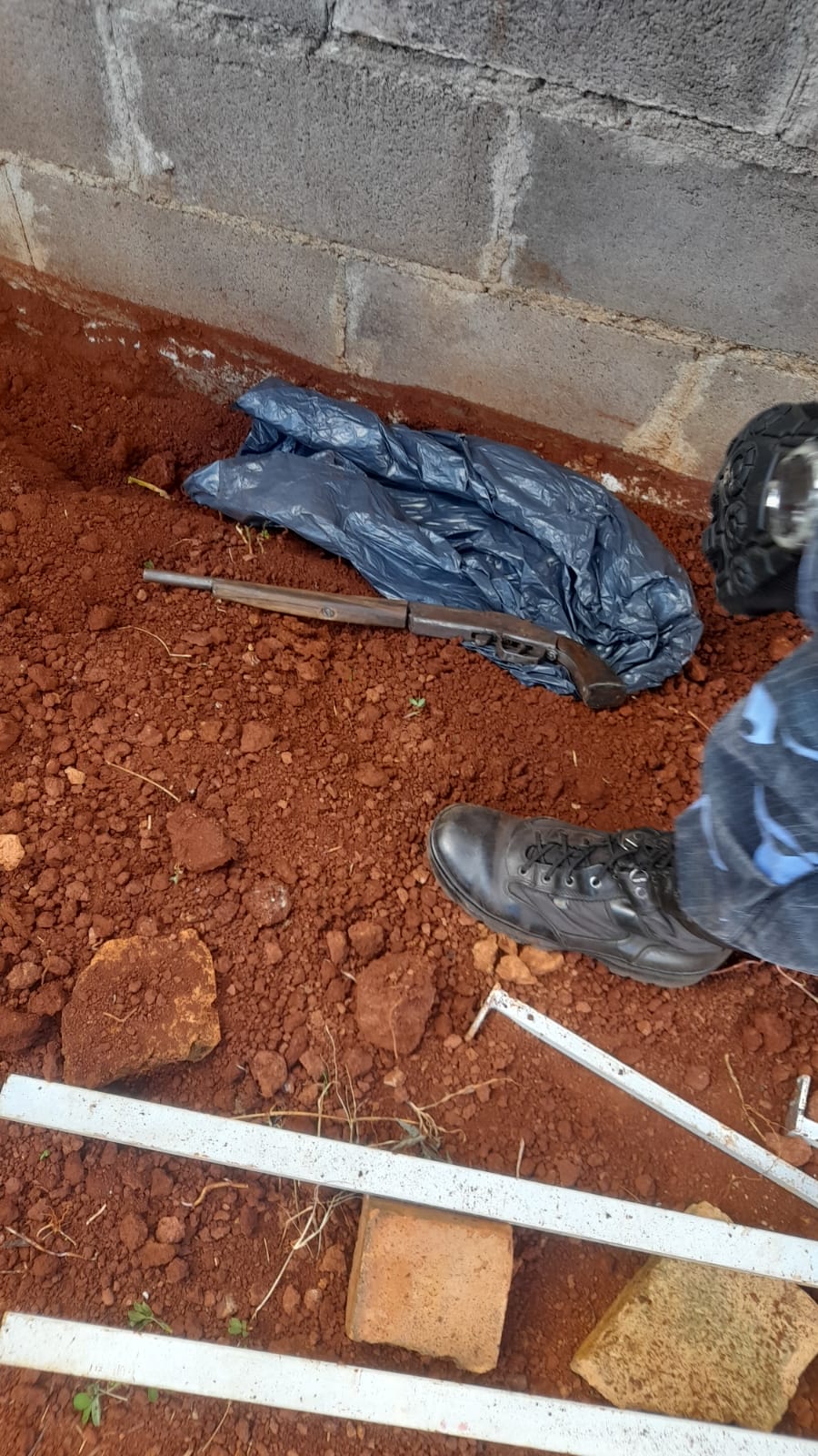 Tras una disputa violenta, la Policía secuestró armas y detuvo a un sospechoso en Campo Grande 9 Tras una disputa violenta, la Policía secuestró armas y detuvo a un sospechoso en Campo Grande imagen-8