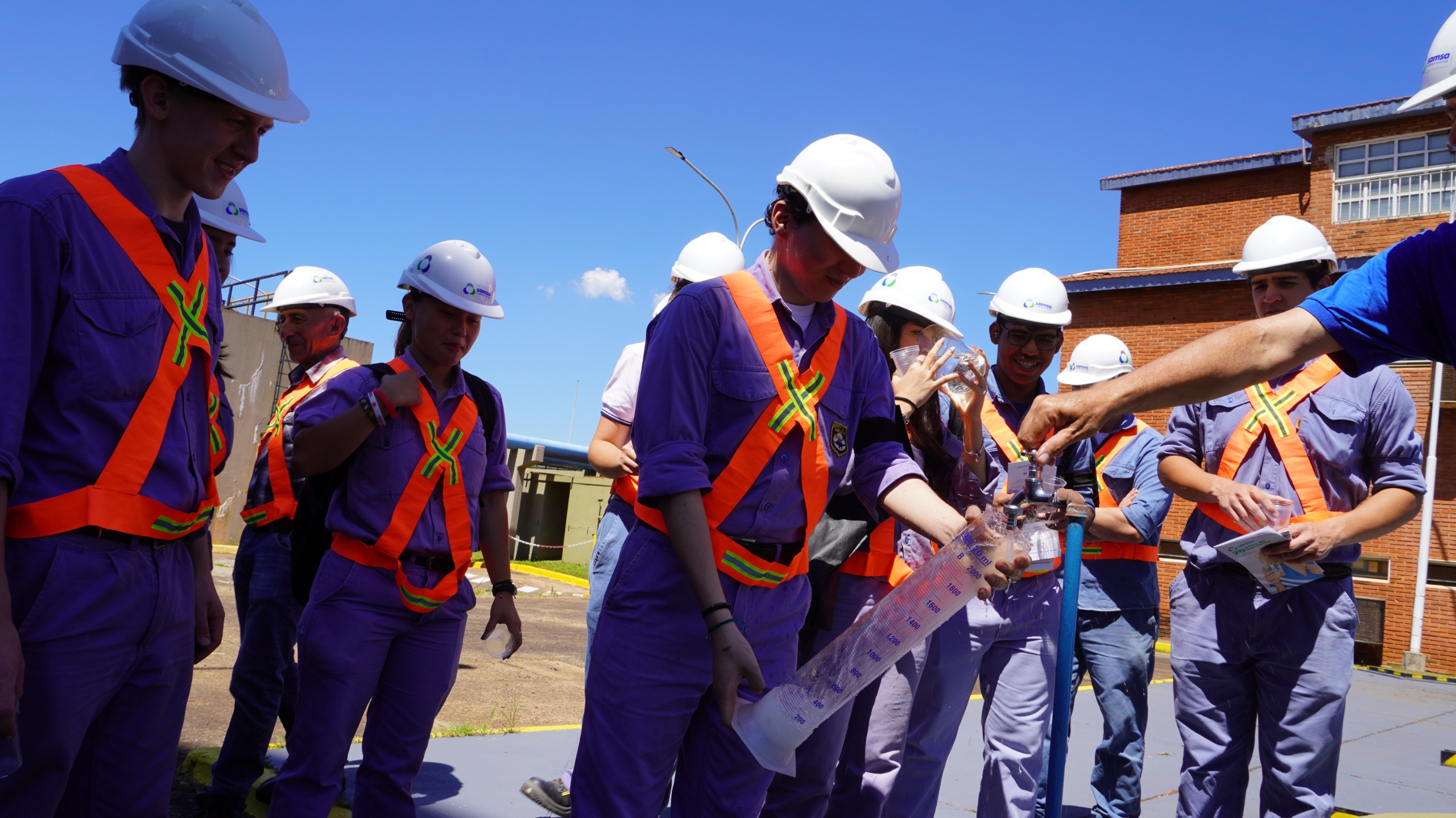 Alumnos de la Epet 1 conocieron la tecnología aplicada al servicio de Samsa 7 Alumnos de la Epet 1 conocieron la tecnología aplicada al servicio de Samsa imagen-6