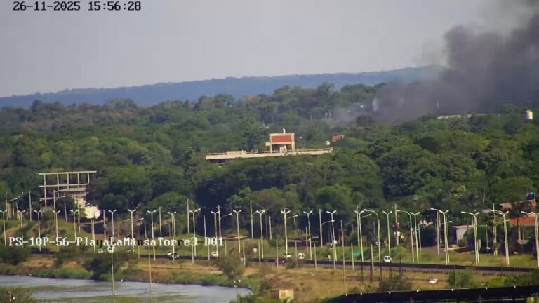 Desde el CIO 911 detectaron un incendio en un aserradero de Garupá y activaron un operativo de emergencia imagen-33