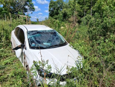 Despiste y vuelco en la Ruta 103 imagen-5