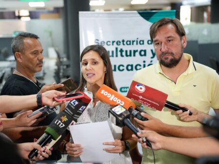 Presentaron grilla del 56° Festival Nacional de la Música del Litoral y 18º del Mercosur Presentaron grilla del 56° Festival Nacional de la Música del Litoral y 18º del Mercosur imagen-5