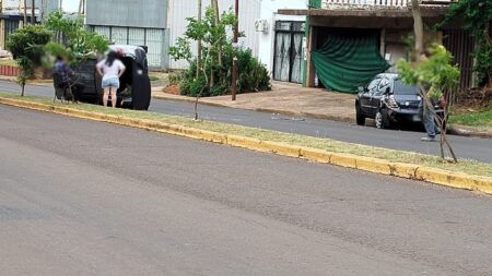 Volcó un auto tras un choque en Posadas imagen-8