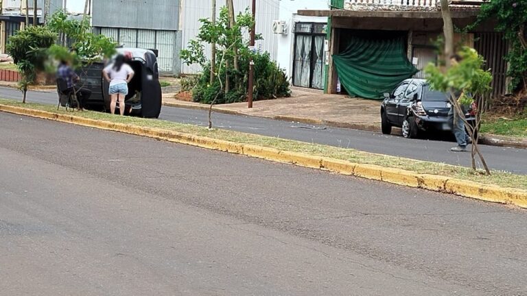 Volcó un auto tras un choque en Posadas imagen-38