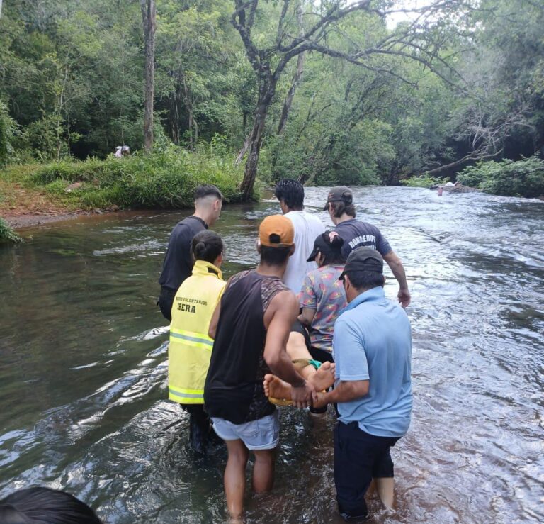 Los Helechos: un accidente en un salto dejó a un menor herido y la respuesta policial fue clave Los Helechos: un accidente en un salto dejó a un menor herido y la respuesta policial fue clave imagen-48