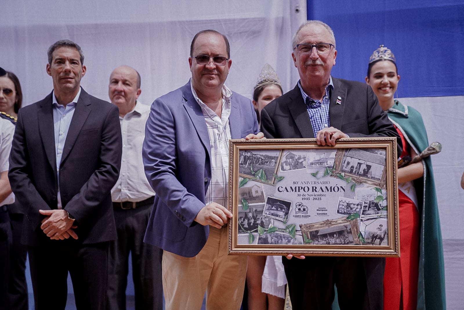 "Siguiendo el legado de Andrés Guacurarí, los misioneros defendemos el federalismo, no nos gusta que nos manden desde afuera", dijo Passalacqua en el acto de Campo Ramón 5 "Siguiendo el legado de Andrés Guacurarí, los misioneros defendemos el federalismo, no nos gusta que nos manden desde afuera", dijo Passalacqua en el acto de Campo Ramón imagen-4