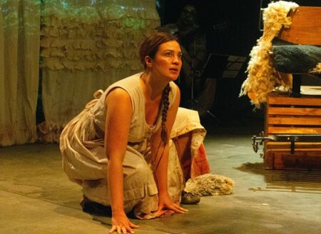 Flor Bobadilla Oliva nominada como Revelación a Premios del Teatro Independiente y "Las aventuras de la China Iron" como Mejor Obra imagen-3