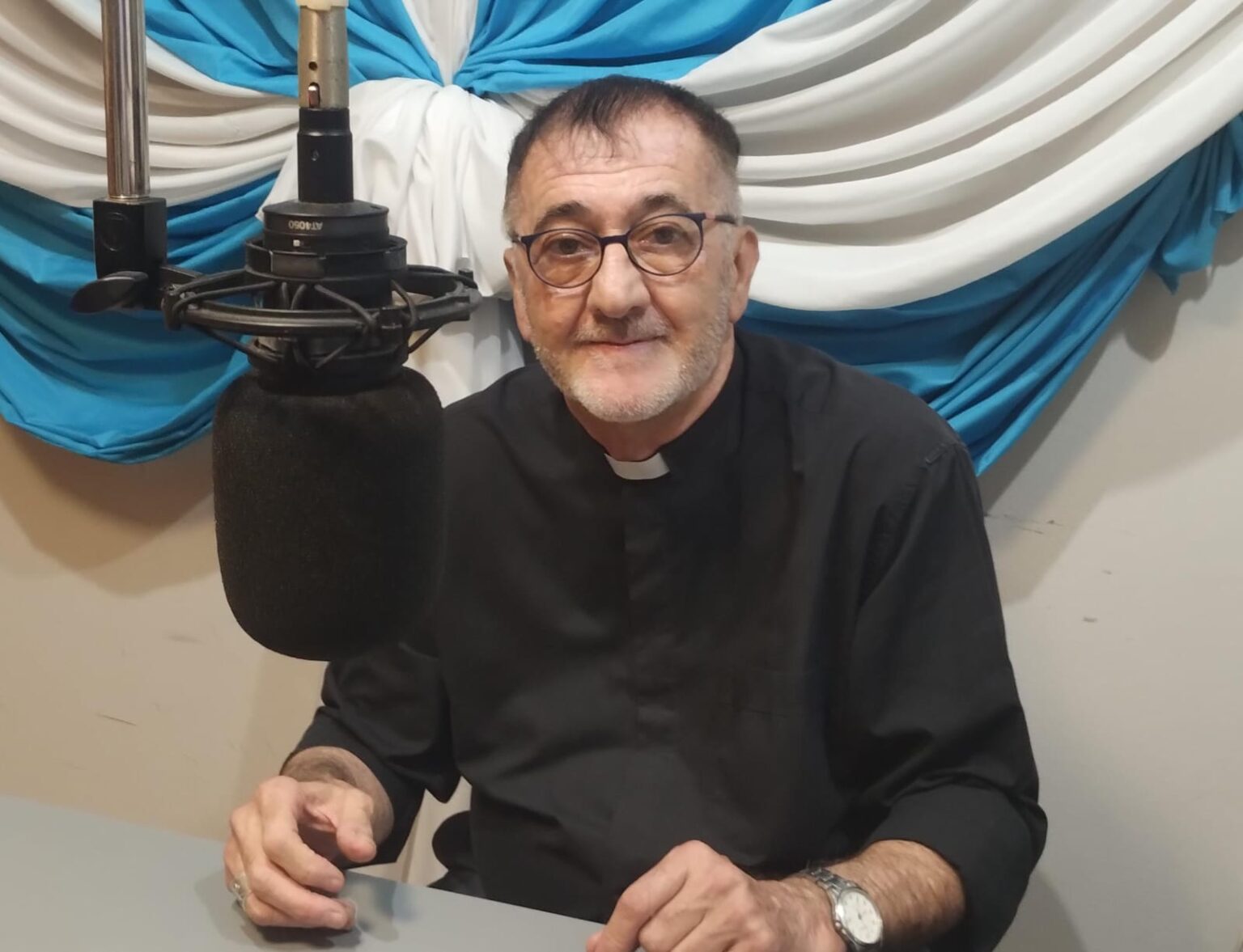 El Obispo Martínez consideró "insólito" el cobro de Vialidad Nacional a los peregrinos que caminaron por la ruta rumbo al Santuario de Loreto 3 El Obispo Martínez consideró "insólito" el cobro de Vialidad Nacional a los peregrinos que caminaron por la ruta rumbo al Santuario de Loreto imagen-2