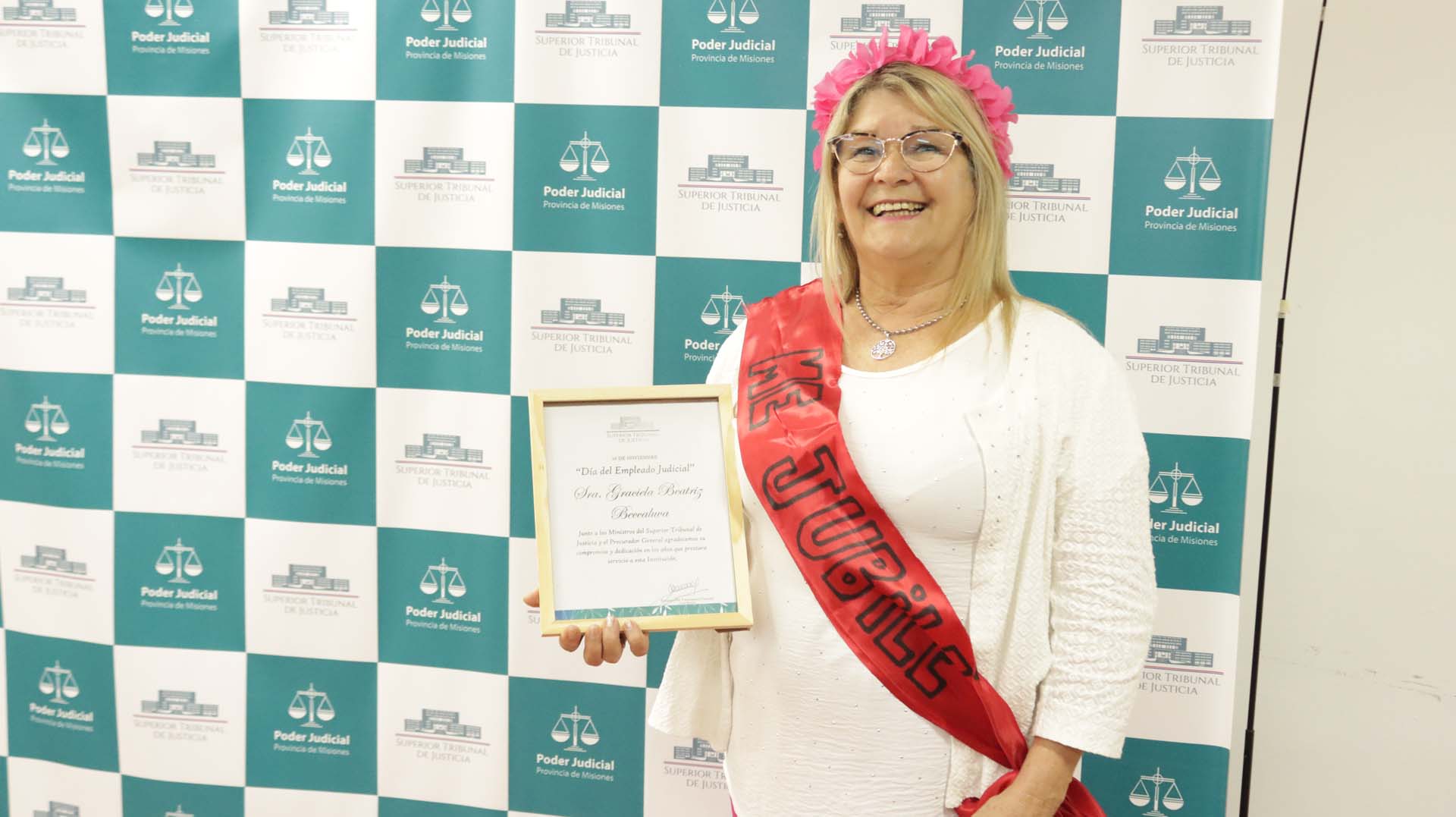 Emotivo acto de reconocimiento a funcionarios y agentes judiciales en el Edificio de Tribunales imagen-45