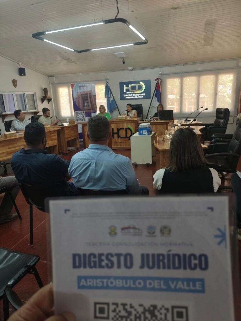 Aristóbulo del Valle completó una nueva etapa de actualización normativa imagen-32