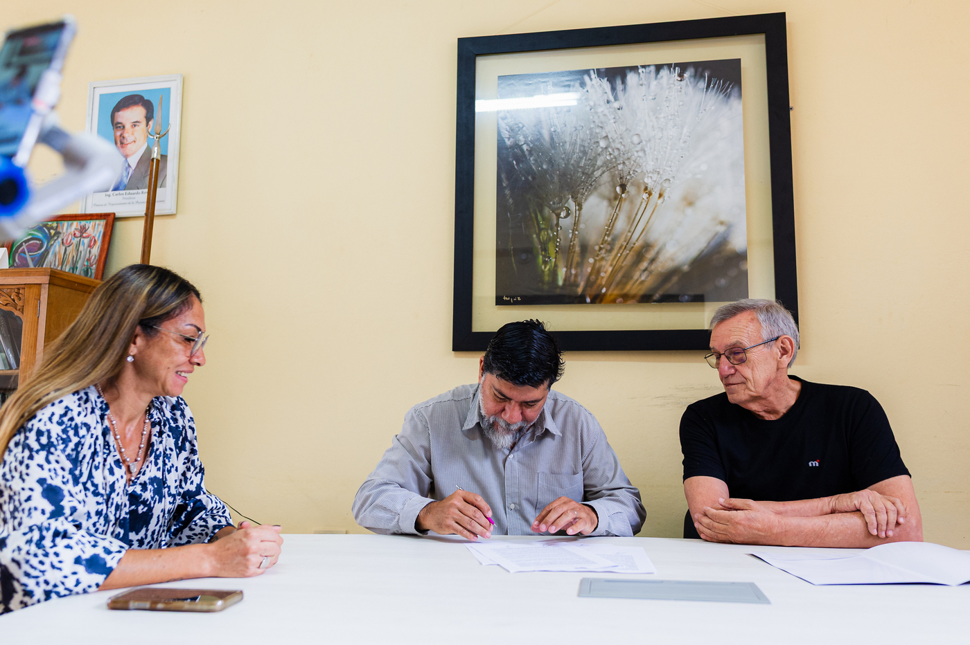 Firma de convenio para realizar arte efímero en la naturaleza, charlas y talleres de pintura en distintos puntos de Misiones 3 Firma de convenio para realizar arte efímero en la naturaleza, charlas y talleres de pintura en distintos puntos de Misiones imagen-2