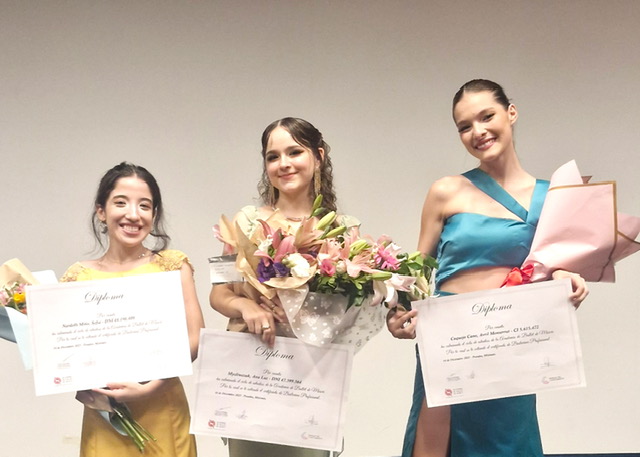 La Academia de Ballet de Moscú entregó diplomas a tres egresadas 3 La Academia de Ballet de Moscú entregó diplomas a tres egresadas imagen-2