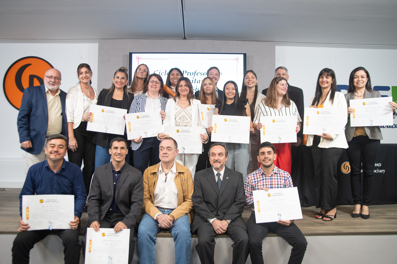 La Universidad Dachary destacó su compromiso con la educación superior en una nueva colación de ciclos y posgrados imagen-7