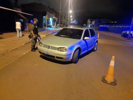 Embisten el puesto de control de Gendarmería para intentar huir con 5.000 atados de cigarrillos imagen-11