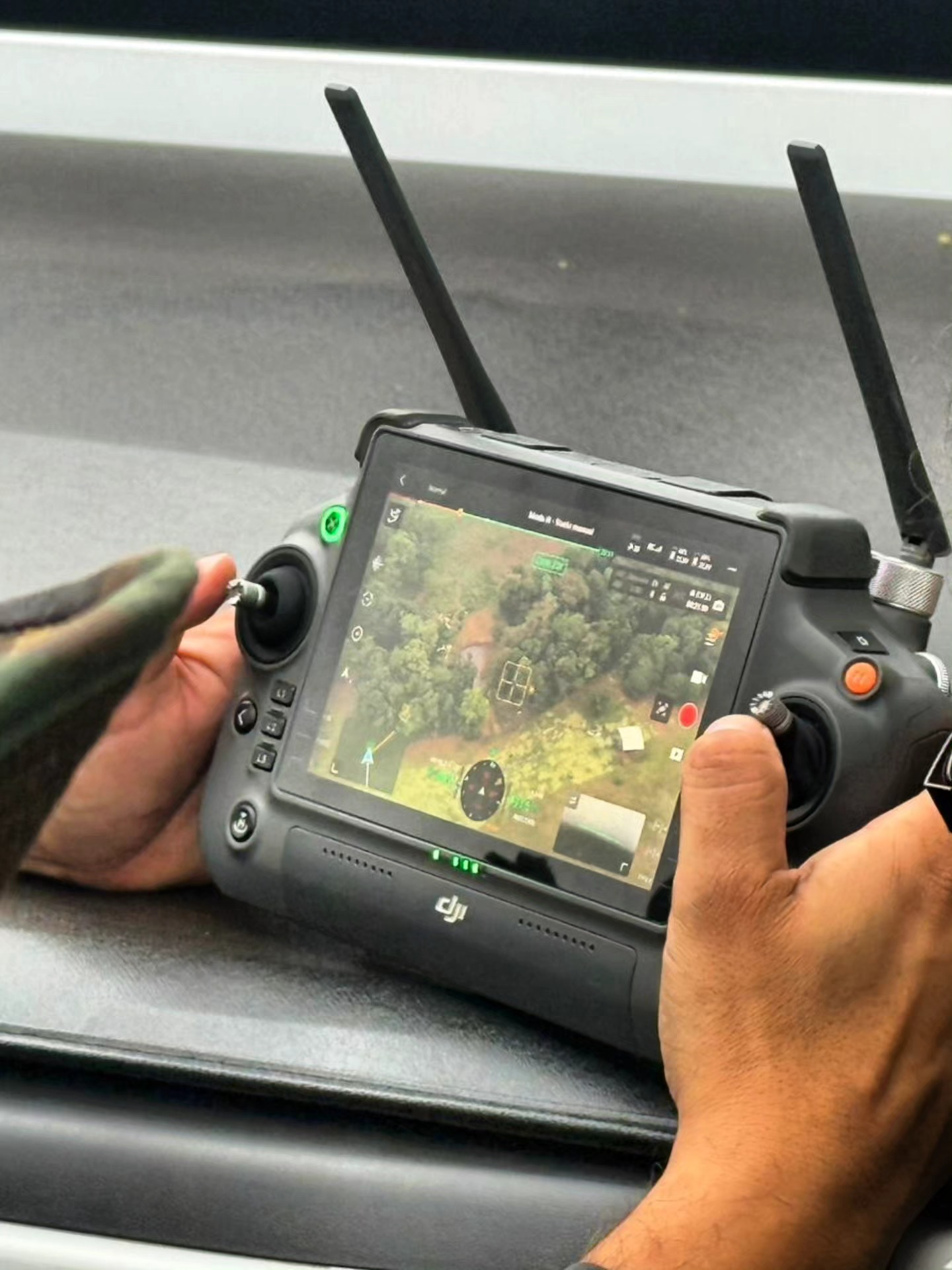 Arrestaron a una brasileña que atacó a tiros a la Policía y se atrincheró en una vivienda en Bernardo de Irigoyen 9 Arrestaron a una brasileña que atacó a tiros a la Policía y se atrincheró en una vivienda en Bernardo de Irigoyen imagen-8