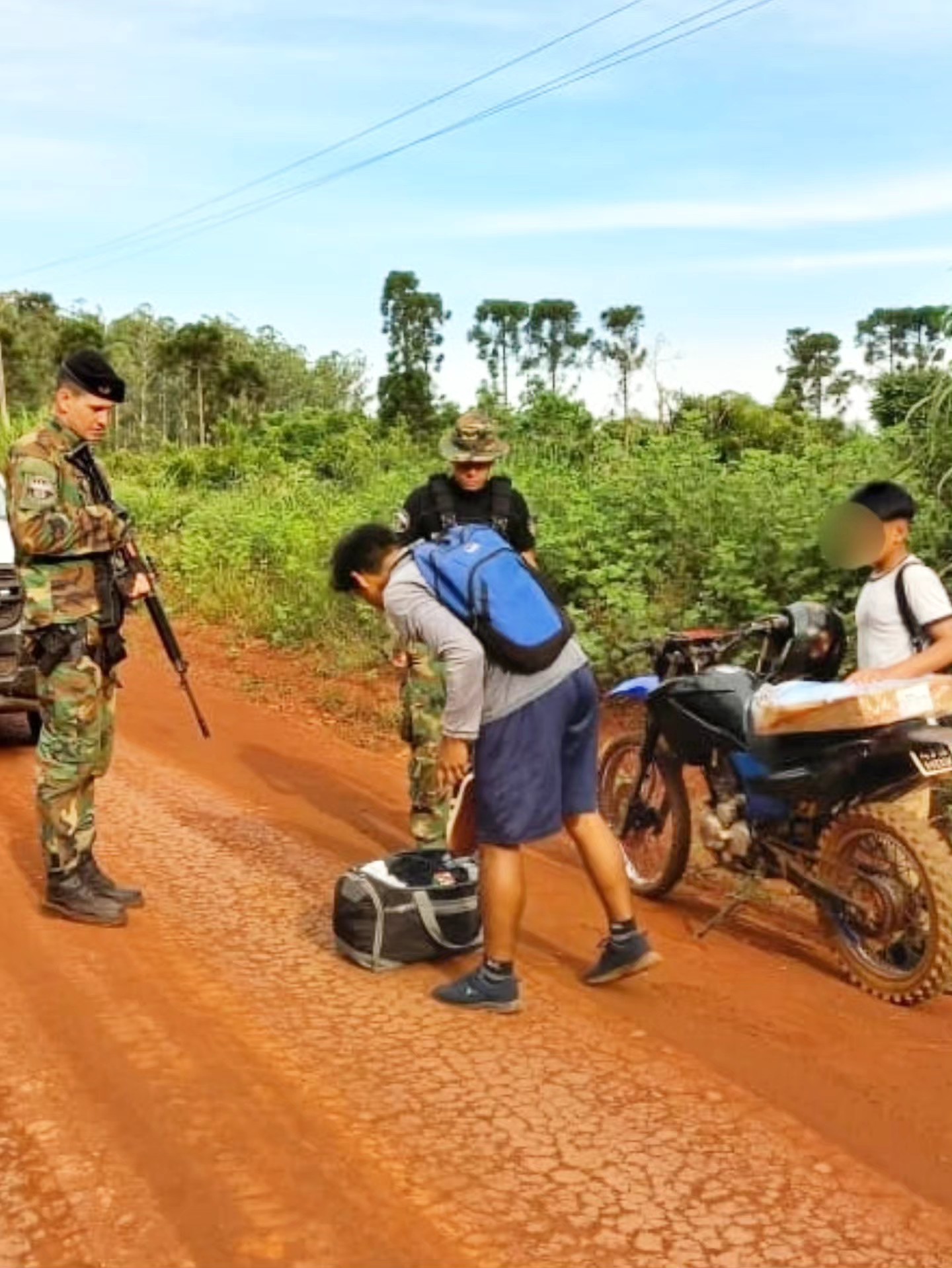 Operativos simultáneos refuerzan la seguridad en barrios, rutas y zonas rurales de toda la provincia imagen-6