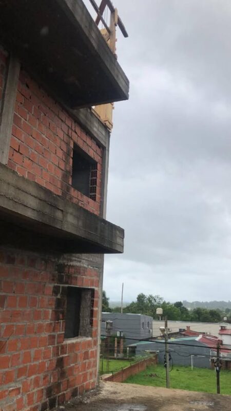 Obrero resultó con lesiones graves tras caída en una obra Obrero resultó con lesiones graves tras caída en una obra imagen-7