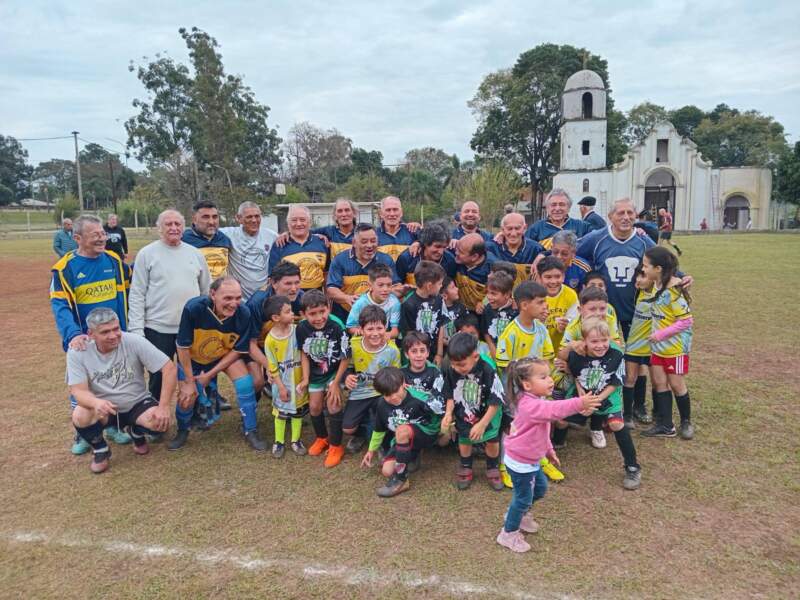 Invitan a colaborar con donaciones de juguete, ropa o calzado para el Club Palomas del Espíritu Santo, de María Morínigo imagen-6