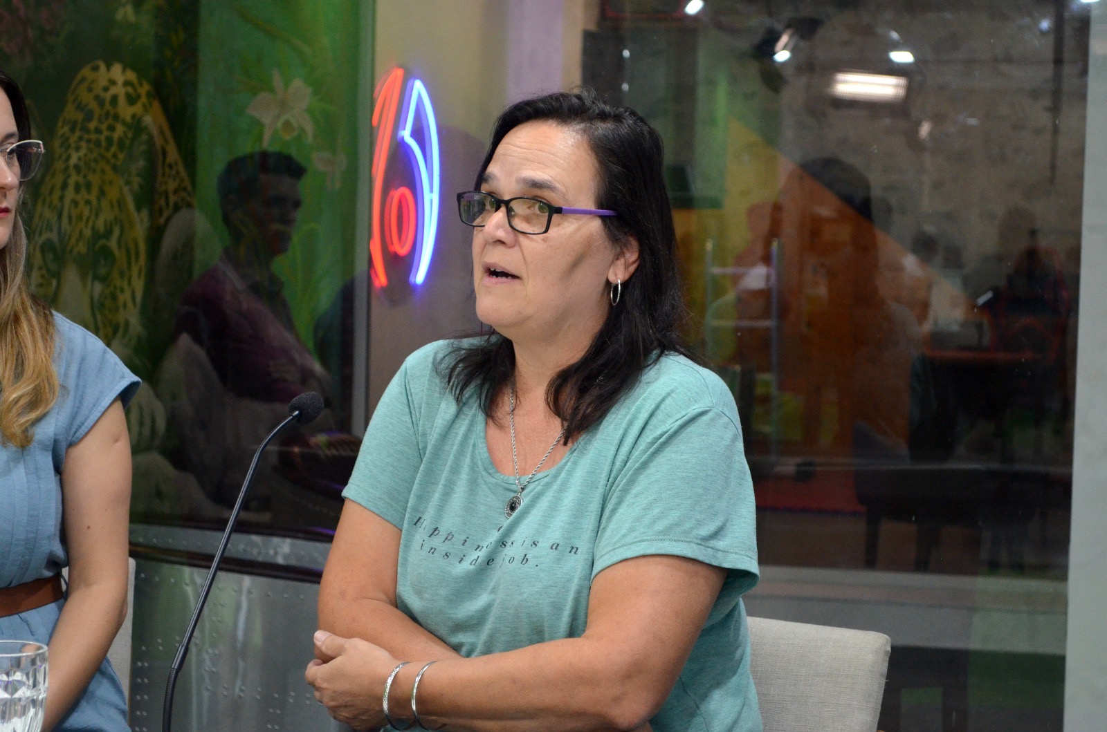 Pantallas en clase: docente detalló los efectos silenciosos del celular en la concentración y el trabajo diario 13 Pantallas en clase: docente detalló los efectos silenciosos del celular en la concentración y el trabajo diario imagen-12