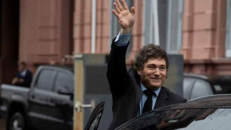 Javier Milei dijo en un diario británico que la soberanía sobre las Malvinas “no es negociable” imagen-23