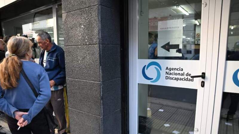 El Gobierno anunció que la ANDIS dejará de existir y sus funciones serán absorbidas por el Ministerio de Salud imagen-12