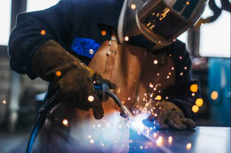 La actividad económica volvió a caer en noviembre, según un informe privado: cómo le fue a cada sector imagen-13