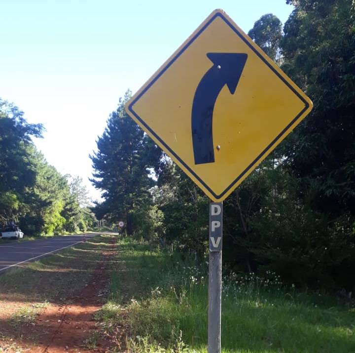 Vialidad provincial repuso e incorporó nuevas señales en rutas misioneras 5 Vialidad provincial repuso e incorporó nuevas señales en rutas misioneras imagen-4