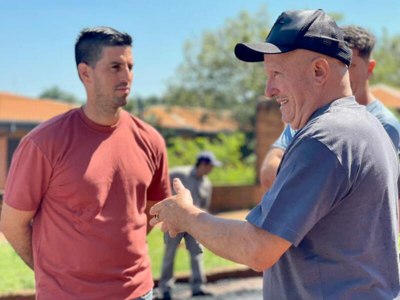 Nuevas calles asfaltadas mejoran la infraestructura de Puerto Iguazú imagen-2