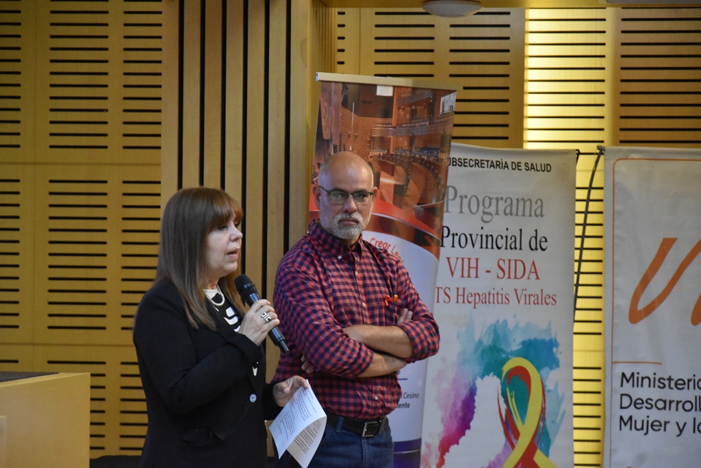 El VIH “dejó de ser una enfermedad mortal para pasar a ser una infección crónica tratable” imagen-21