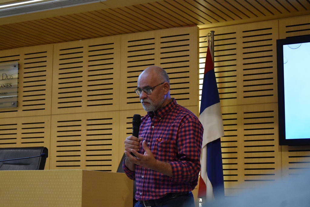 El VIH “dejó de ser una enfermedad mortal para pasar a ser una infección crónica tratable” imagen-25