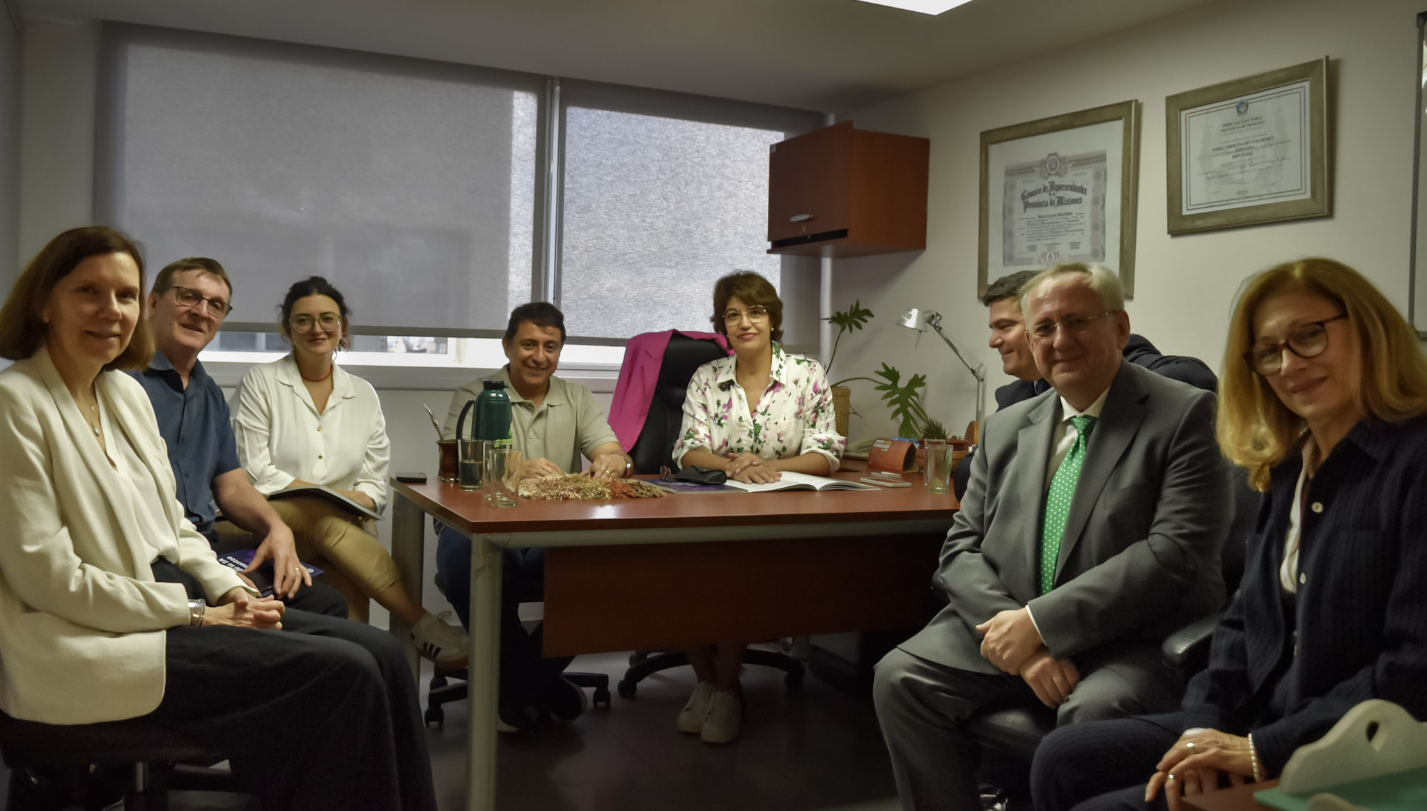 La Legislatura recibió a representantes de la Fundación Hanns Seidel para avanzar en cooperación institucional y formación parlamentaria 11 La Legislatura recibió a representantes de la Fundación Hanns Seidel para avanzar en cooperación institucional y formación parlamentaria imagen-10