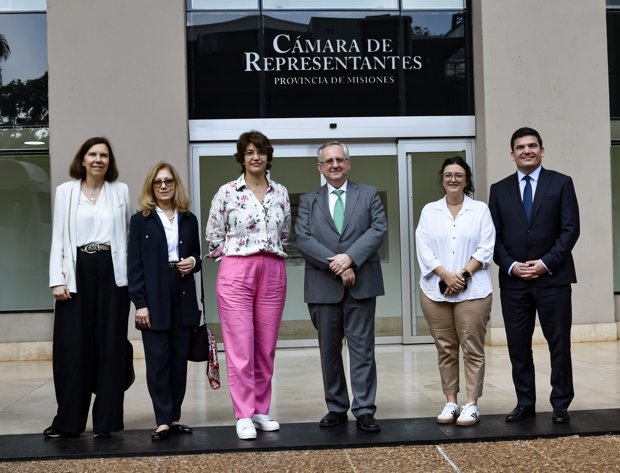 La Legislatura recibió a representantes de la Fundación Hanns Seidel para avanzar en cooperación institucional y formación parlamentaria La Legislatura recibió a representantes de la Fundación Hanns Seidel para avanzar en cooperación institucional y formación parlamentaria imagen-1