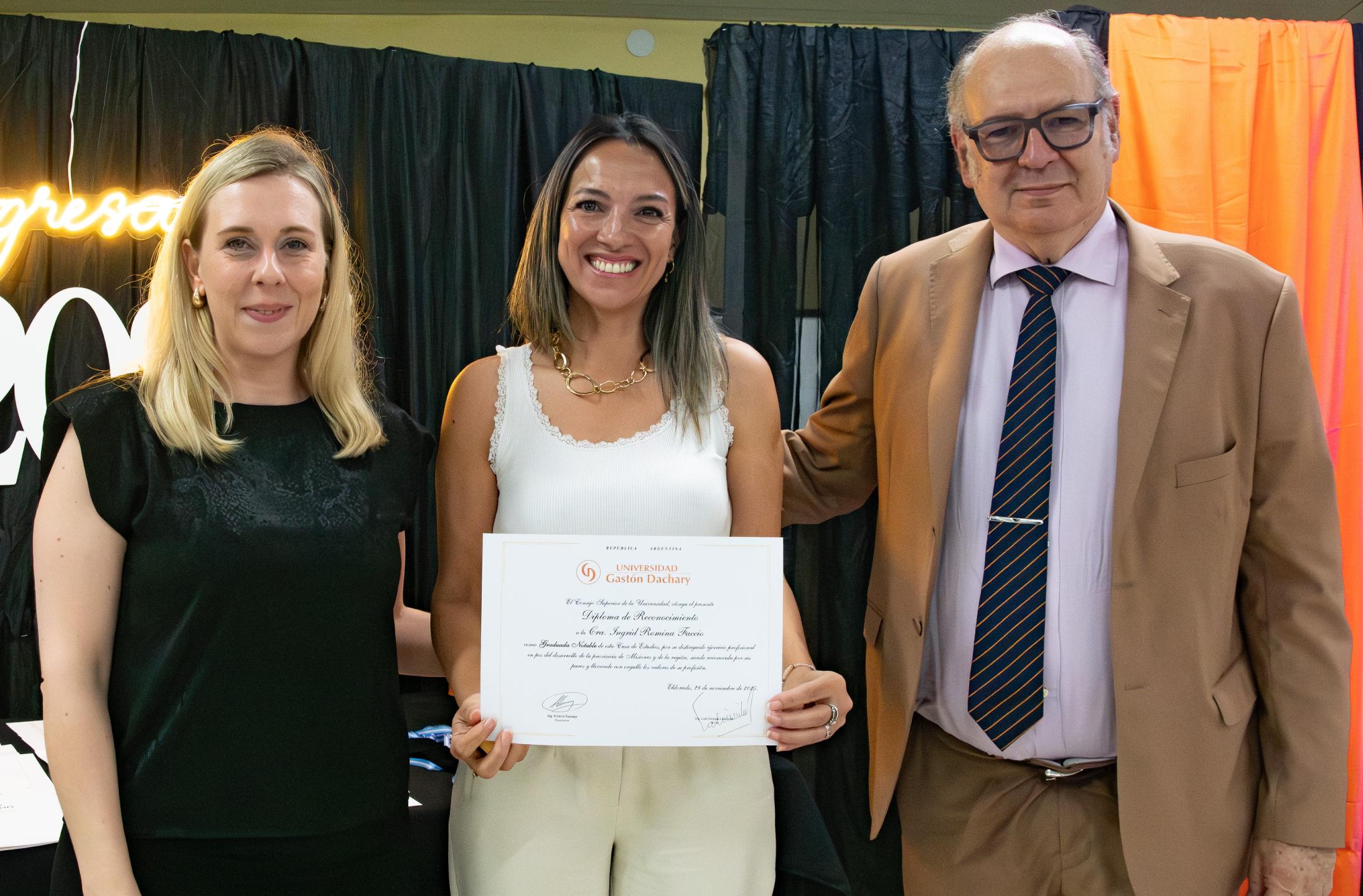 La Universidad Dachary celebró en Eldorado una emotiva colación de grado y sumó nuevos profesionales a la región 9 La Universidad Dachary celebró en Eldorado una emotiva colación de grado y sumó nuevos profesionales a la región imagen-8