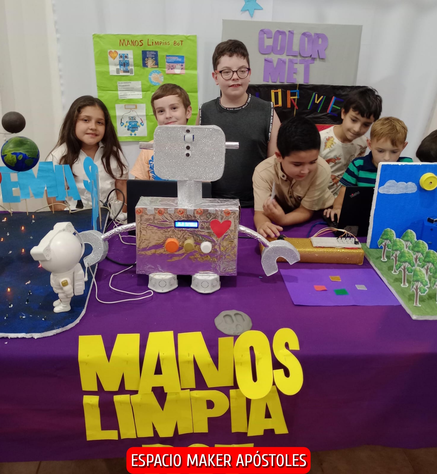 Misiones celebra la creatividad de sus estudiantes: comienza la tercera y última semana de las Galas de Presentación de Proyectos de la Red de Espacios Maker 11 Misiones celebra la creatividad de sus estudiantes: comienza la tercera y última semana de las Galas de Presentación de Proyectos de la Red de Espacios Maker imagen-10