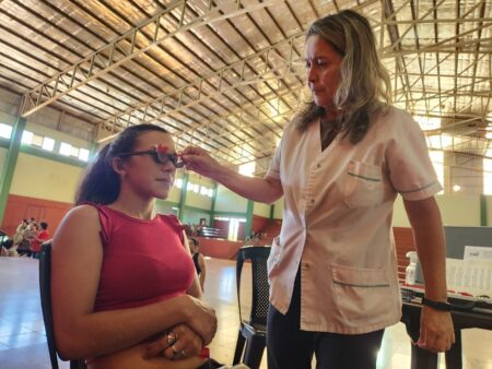 Los diagnósticos por el estado de la visión marcaron el pulso del operativo de Mirar Mejor en San Pedro imagen-1