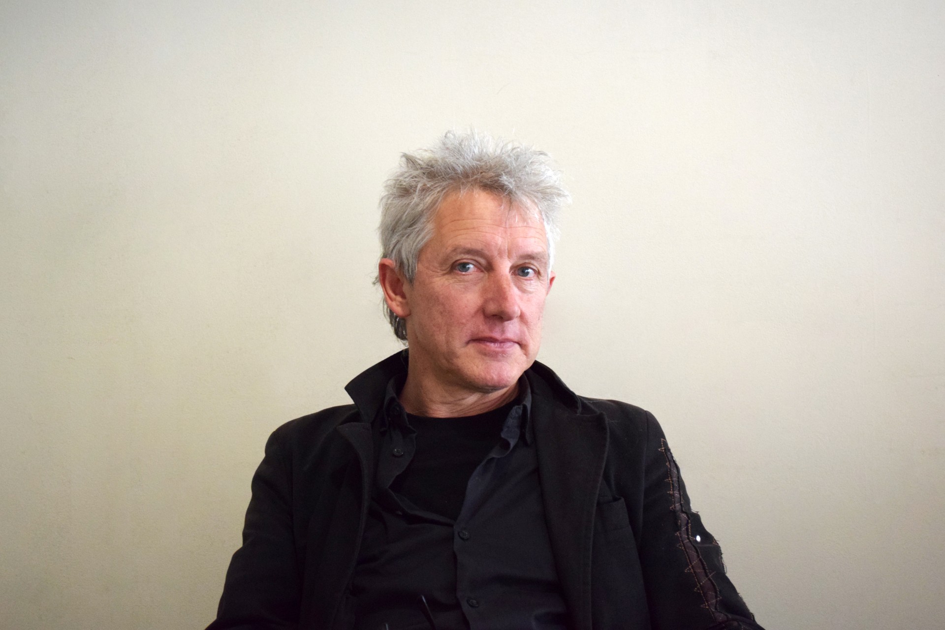 “Micromundos”: la obra de Luis Moro que reflexiona sobre los artrópodos y el vínculo humano-naturaleza llega al Museo Yaparí con su realizador presente imagen-4