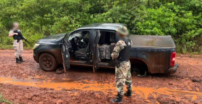 Golpe millonario al narcotráfico: secuestran una tonelada de marihuana en Eldorado imagen-33