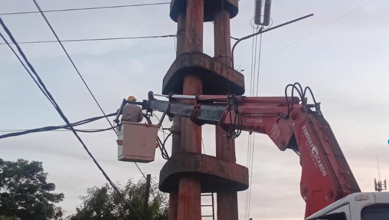 Trabajan en reparación de línea que alimenta a Candelaria imagen-6