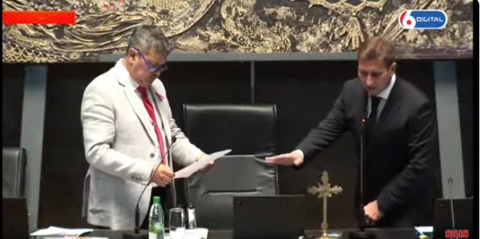 En sesión especial, Sebastián Macías fue electo nuevo Presidente de la Legislatura En sesión especial, Sebastián Macías fue electo nuevo Presidente de la Legislatura imagen-1