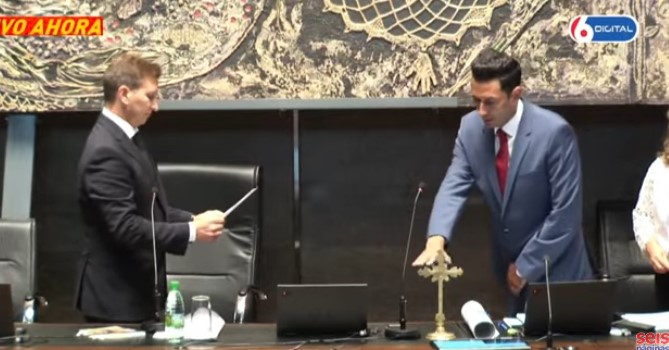 En sesión especial, Sebastián Macías fue electo nuevo Presidente de la Legislatura 7 En sesión especial, Sebastián Macías fue electo nuevo Presidente de la Legislatura imagen-6