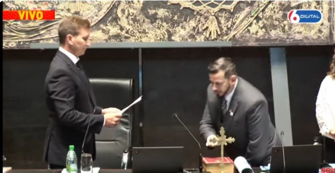 En sesión especial, Sebastián Macías fue electo nuevo Presidente de la Legislatura 9 En sesión especial, Sebastián Macías fue electo nuevo Presidente de la Legislatura imagen-8