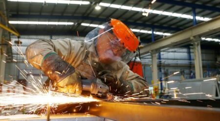 La construcción y la industria registraron caídas en octubre, según el INDEC La construcción y la industria registraron caídas en octubre, según el INDEC imagen-13