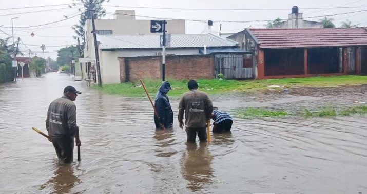 Inundaciones en Corrientes: más de 300 personas tuvieron que ser evacuadas por el temporal imagen-12