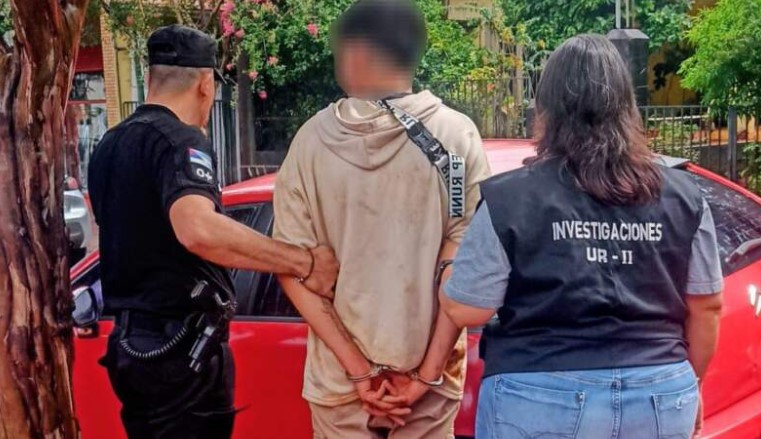 Oberá: amenazó de muerte por WhatsApp a la actual pareja de su ex y fue detenido cuando se presentó en su casa imagen-15