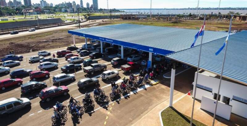 Migraciones refuerza la atención en aeropuertos, puertos y pasos fronterizos para la temporada de verano imagen-12