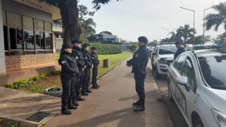 Seguridad y controles en la costanera: cómo funciona la guardia policial y los operativos de verano Seguridad y controles en la costanera: cómo funciona la guardia policial y los operativos de verano imagen-13