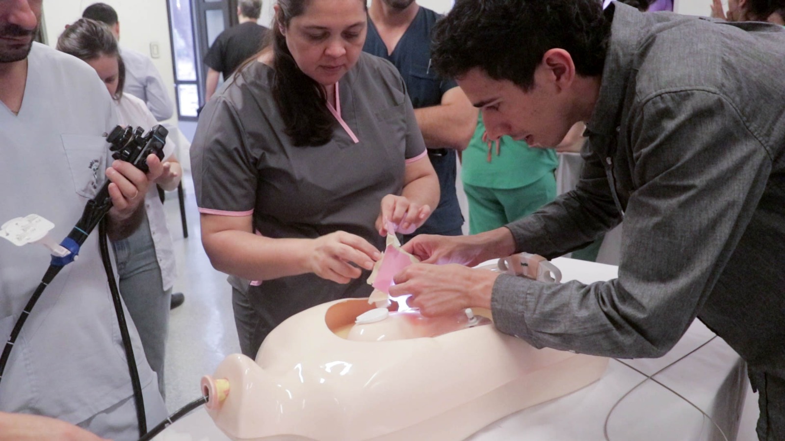 El Hospital Madariaga capacita a profesionales en nuevas técnicas endoscópicas mínimamente invasivas imagen-33