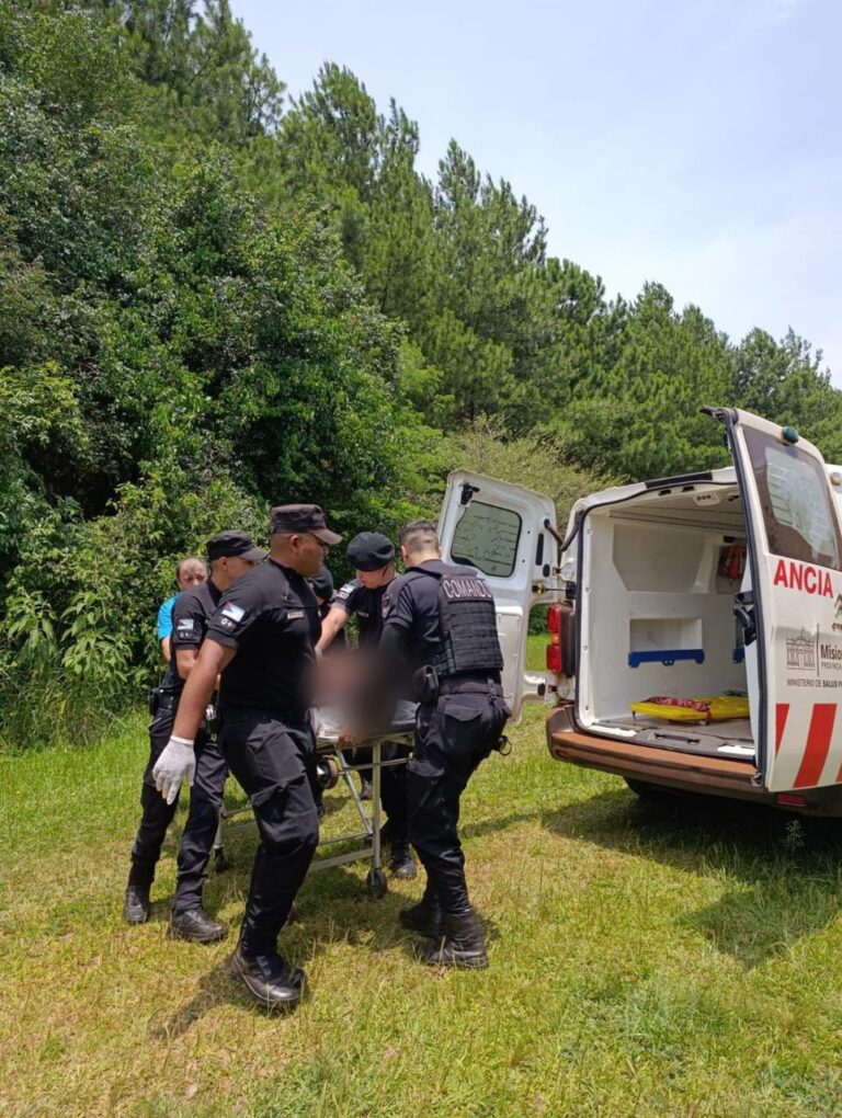 “Lo herí y está grave”: la agresora llamó pidiendo auxilio tras atacar a su ex “Lo herí y está grave”: la agresora llamó pidiendo auxilio tras atacar a su ex imagen-19